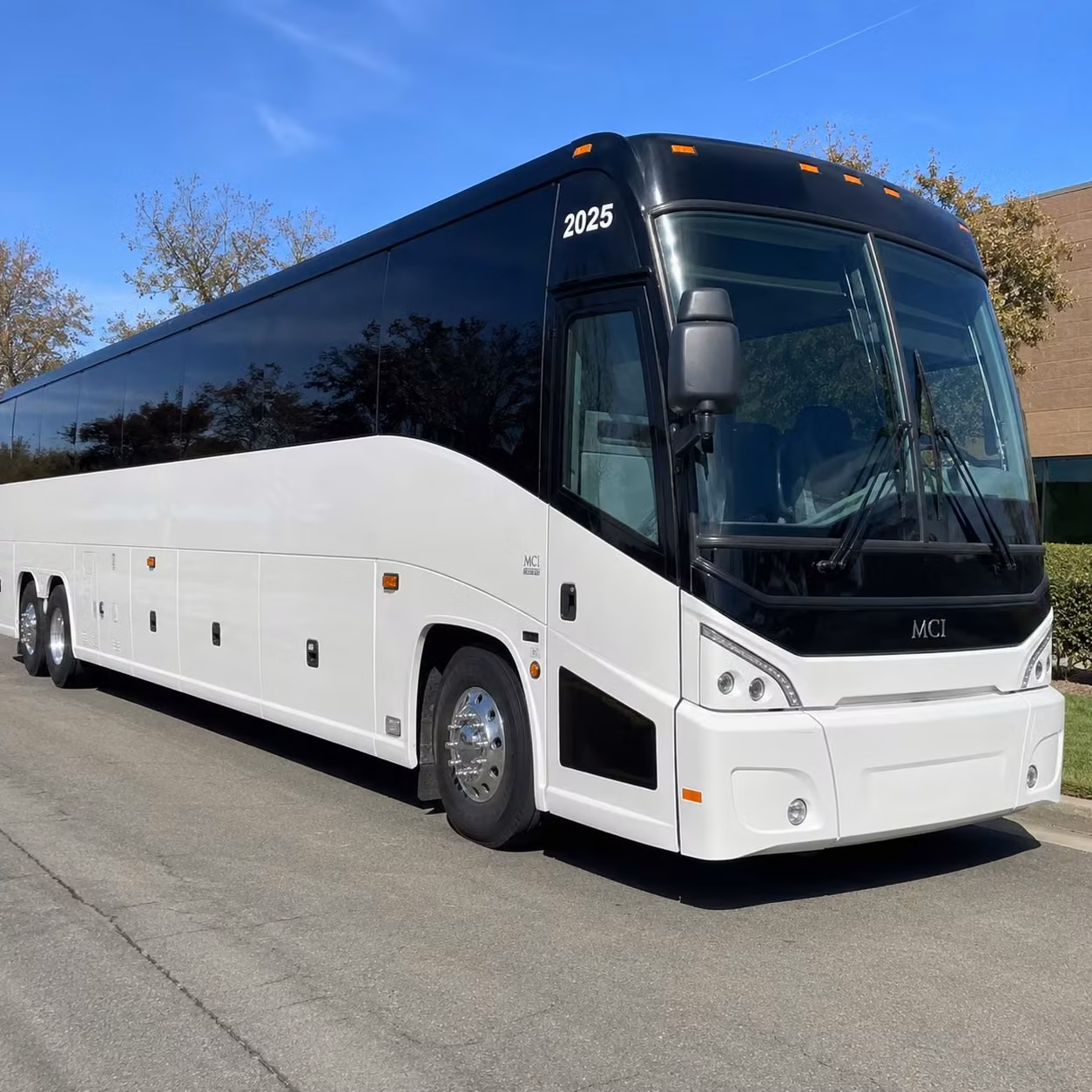 construction and worksite shuttle services for jurupa valley projects