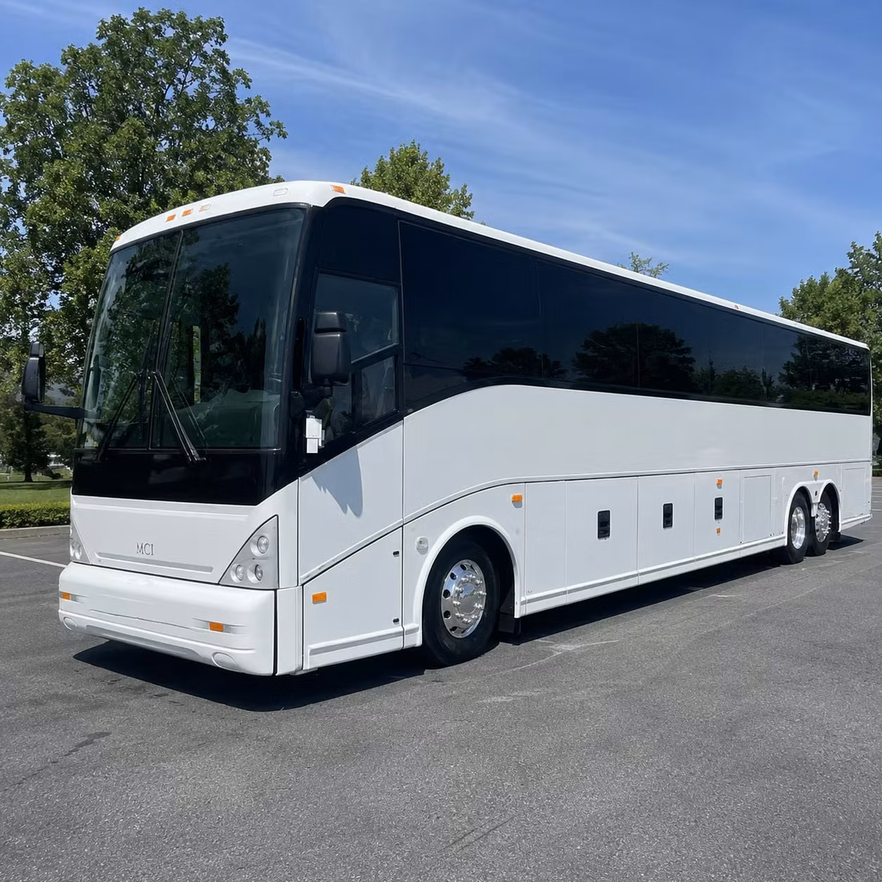 direct shuttle runs to ontario international airport from jurupa valley