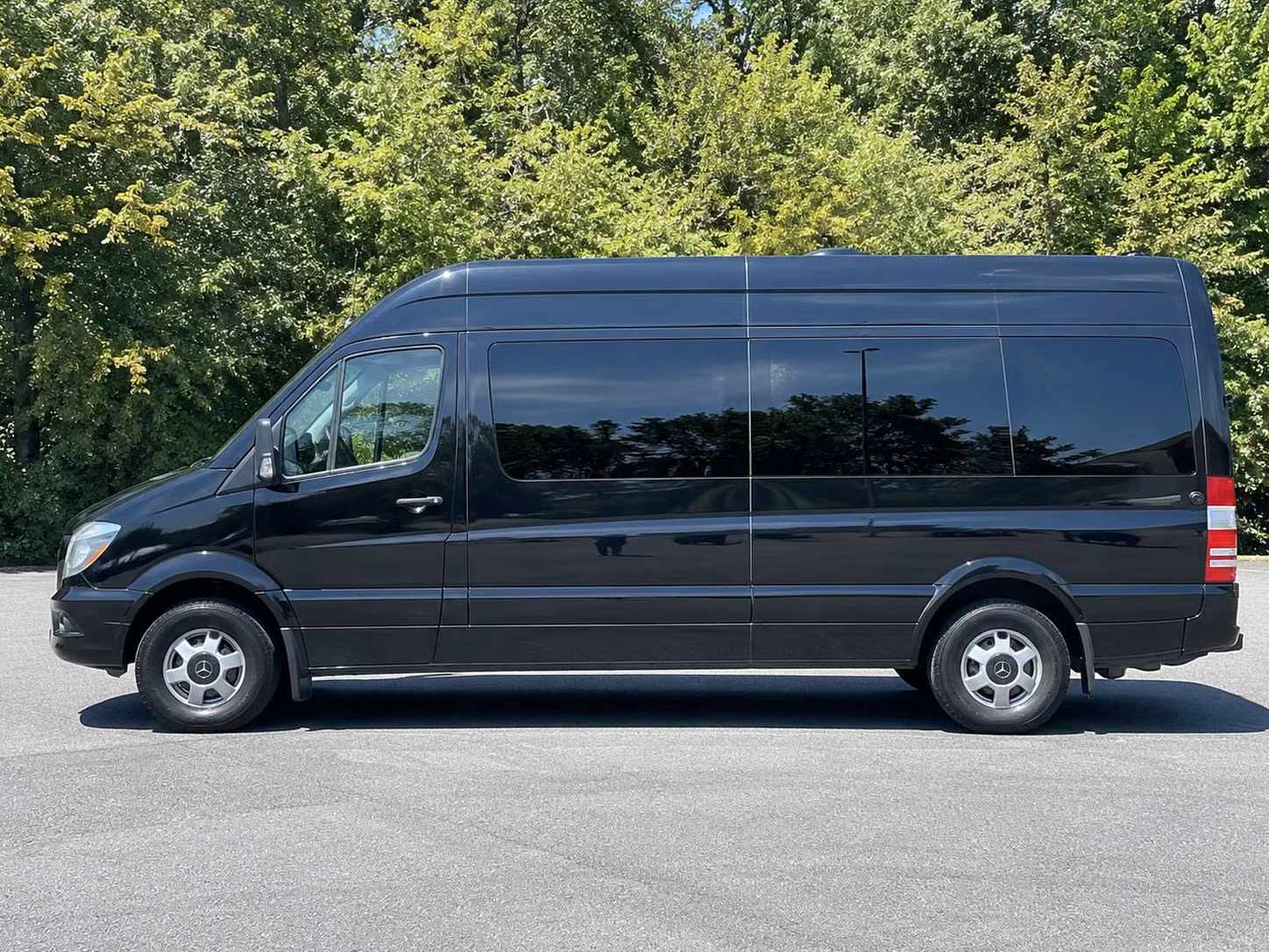 jurupa valley sprinter limo rental