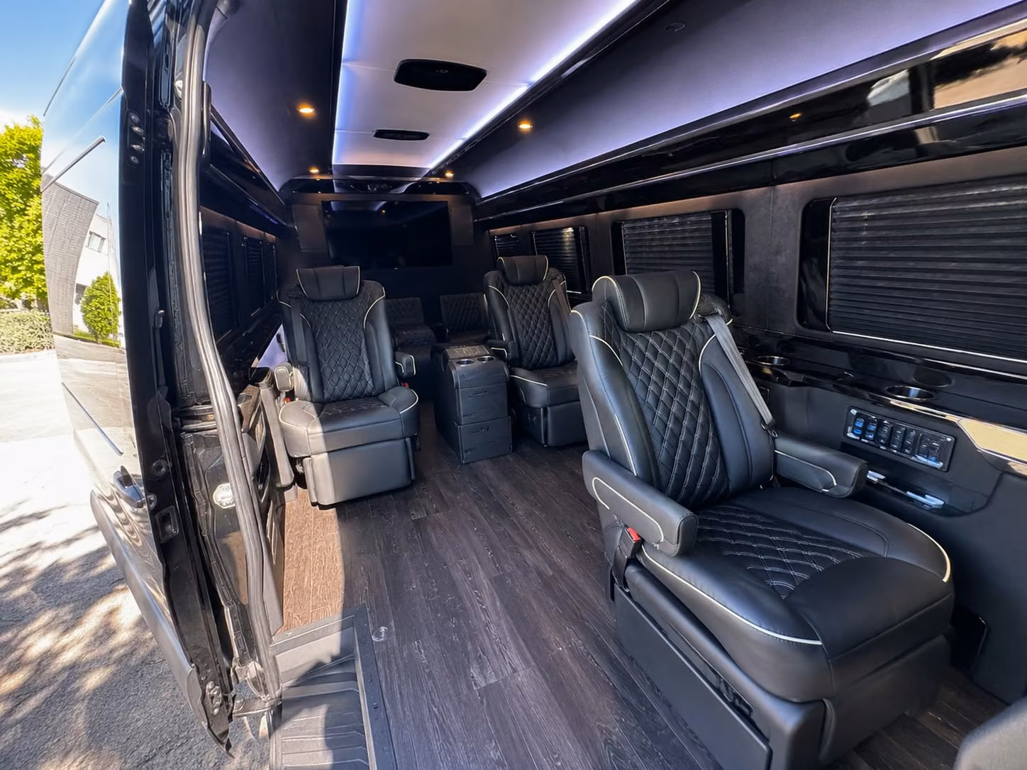 sprinter vans and luxury options for jurupa valley prom couples and small groups